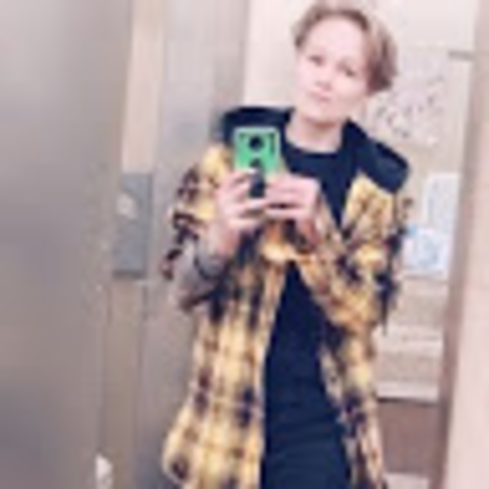 Meet your Posher, Ambz